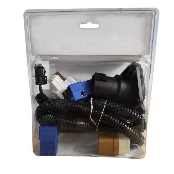 Curt 56226 For Select 05-C Frontier/XTerra/Pathfinder/Equator 7-Way T-Connector - Picture 7 of 7